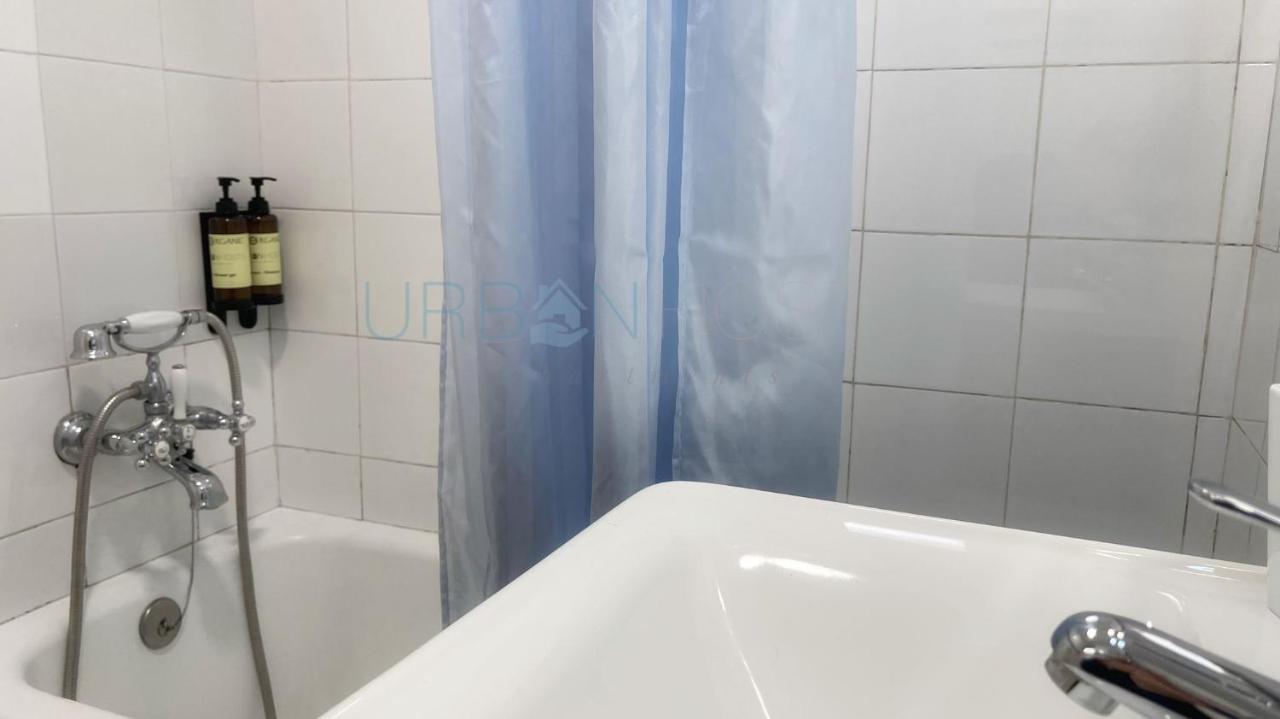 Vivienda Turistica Con Encanto Centrico, Wifi Y Patio Bilbao Kültér fotó